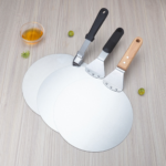 Round Metal Pizza Tray - Image 3